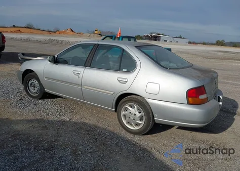 1999 Nissan Altima Gle/Gxe/Se/Se-L/Xe z USA, uszkodzony, nr VIN 1N4DL01D6XC242283